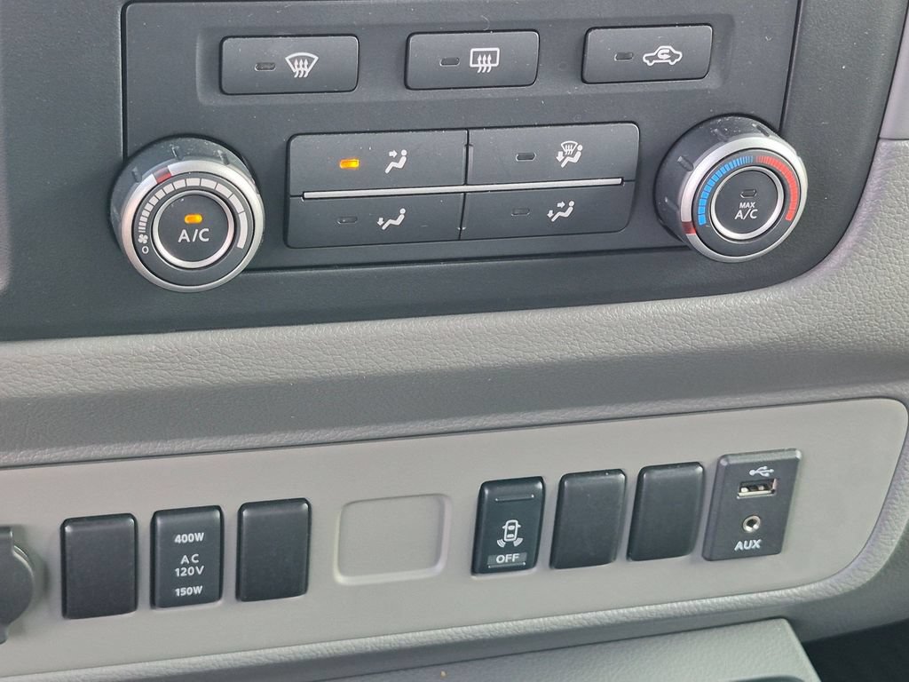 Used 2018 Nissan NV 2500 SL w/ Navigation Package RWD image 18
