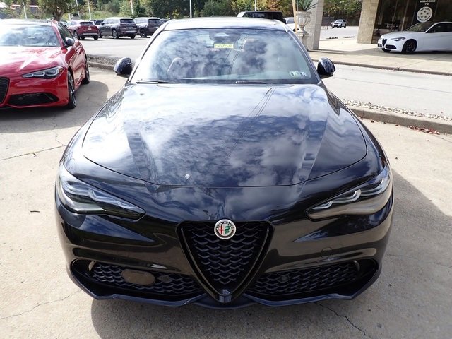 New 2025 Alfa Romeo Giulia Sprint image 9