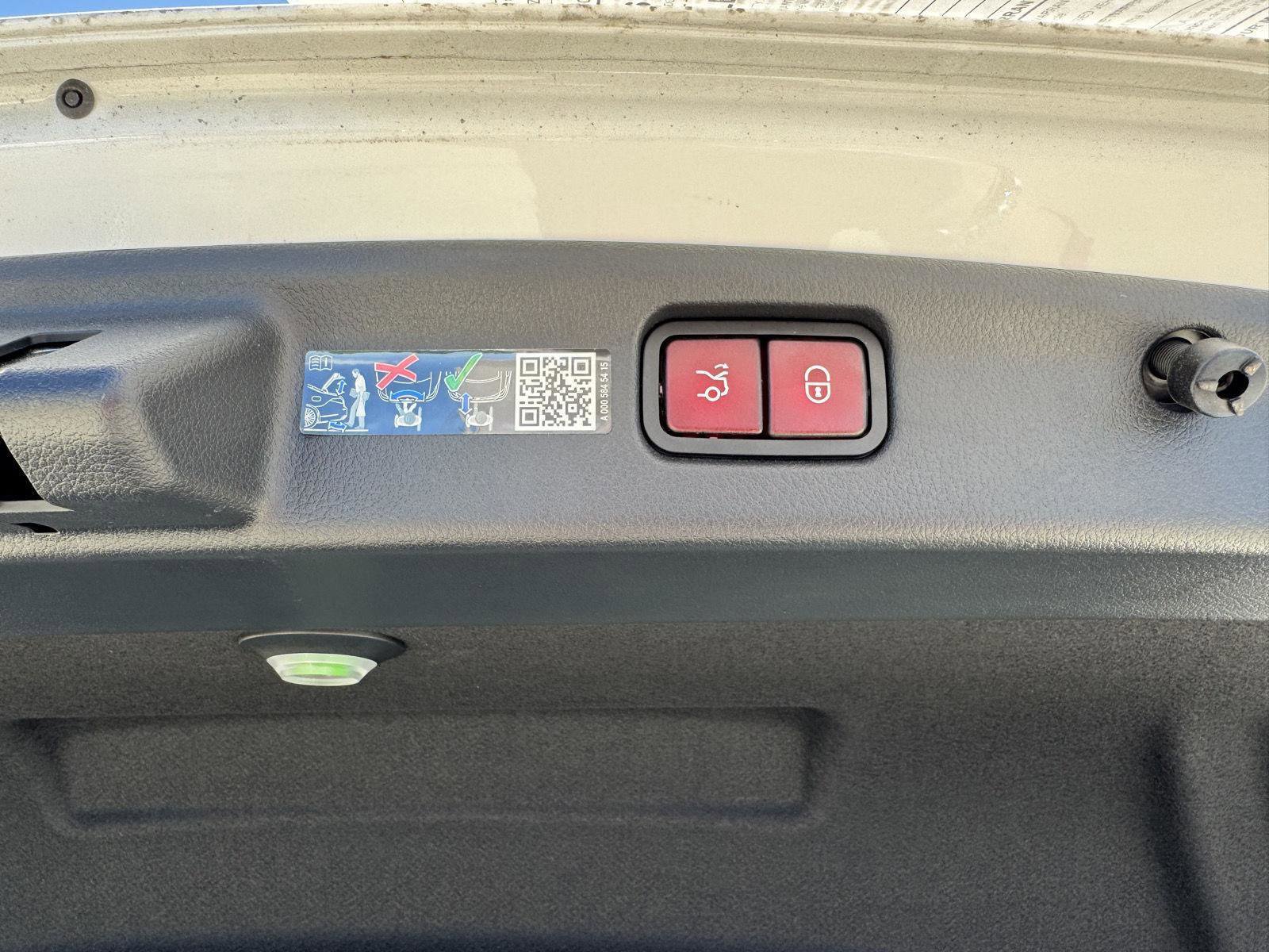 Certified 2025 Mercedes-Benz C 300 Sedan image 22