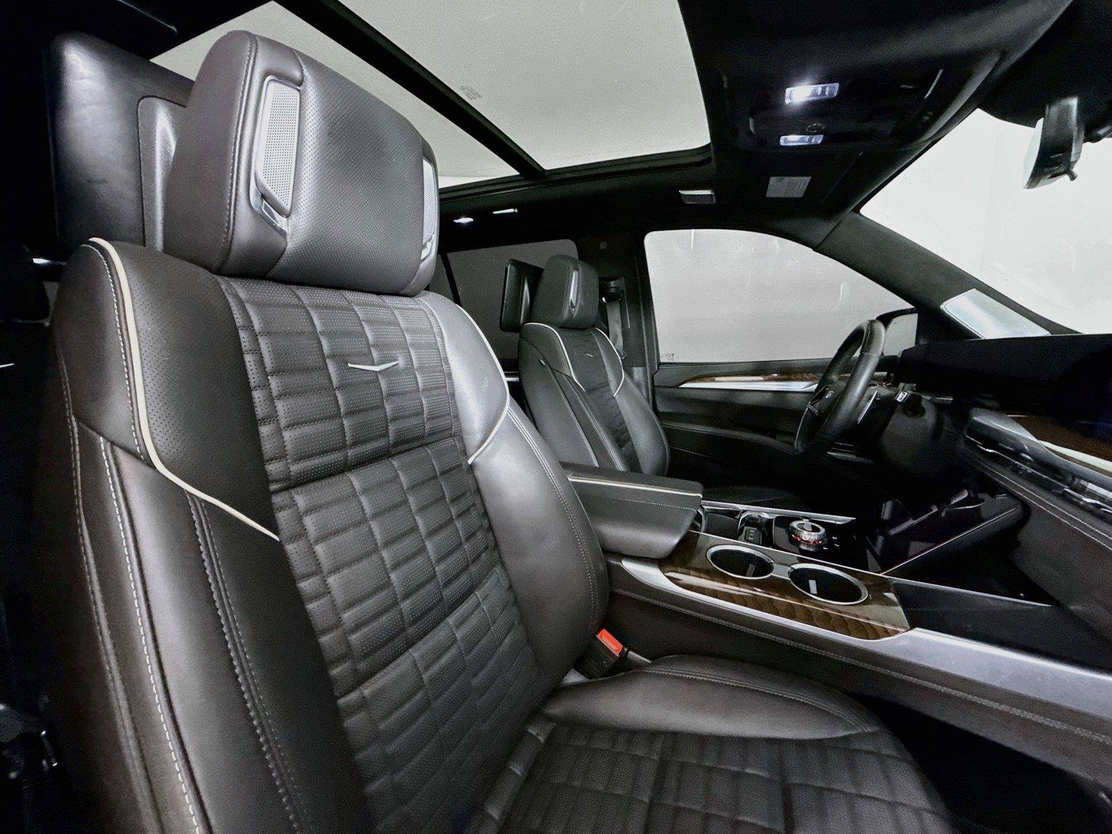 Used 2025 Cadillac Escalade Sport Platinum AWD/4WD image 57