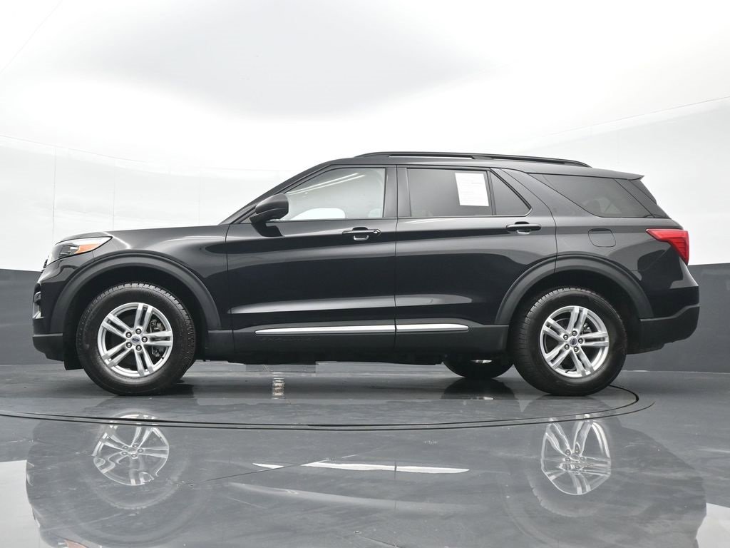 Used 2022 Ford Explorer XLT w/ Equipment Group 202A image 18