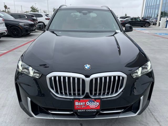 New 2026 BMW X5 xDrive40i w/ Premium Package AWD/4WD image 2