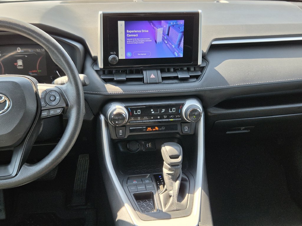 Used 2025 Toyota RAV4 XLE FWD image 17