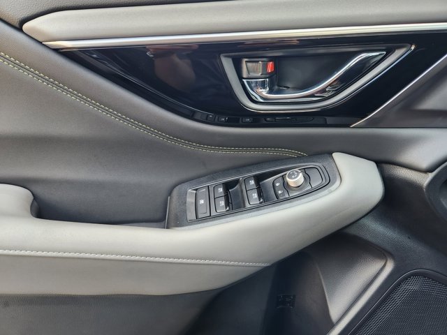 Used 2025 Subaru Outback Onyx Edition image 24