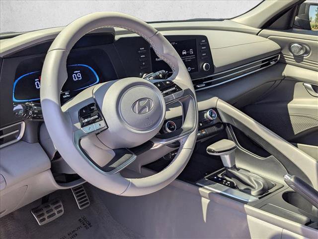 Used 2025 Hyundai Elantra Sport image 10