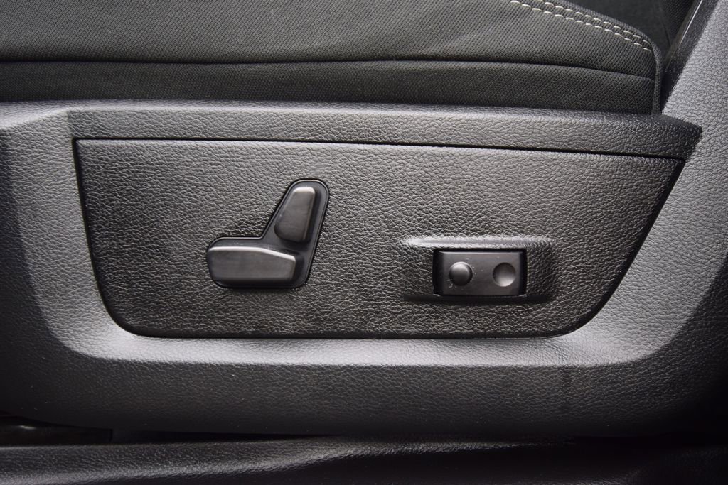 Used 2025 RAM 2500 Big Horn AWD/4WD image 26
