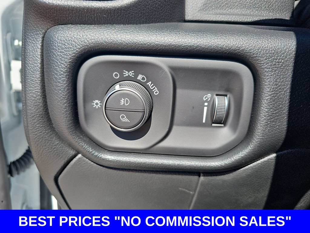 New 2026 RAM 2500 Tradesman w/ Chrome Appearance Group AWD/4WD image 25