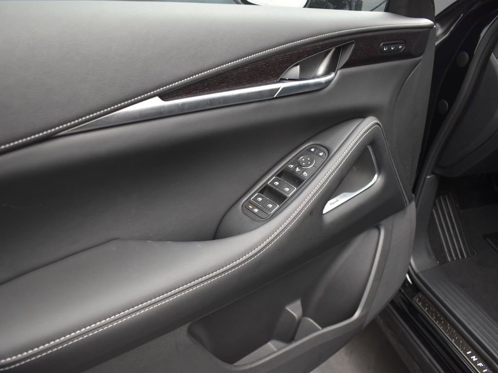 Used 2026 INFINITI QX60 Autograph w/ Dark Cargo Package image 11