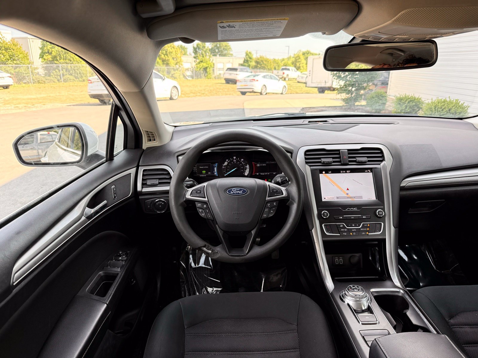 Used 2019 Ford Fusion SE FWD image 25