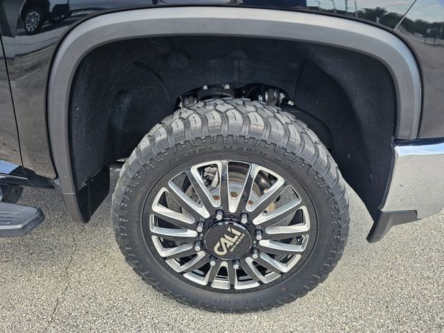 Used 2020 Chevrolet Silverado 3500 LTZ w/ LTZ Plus Package AWD/4WD image 14