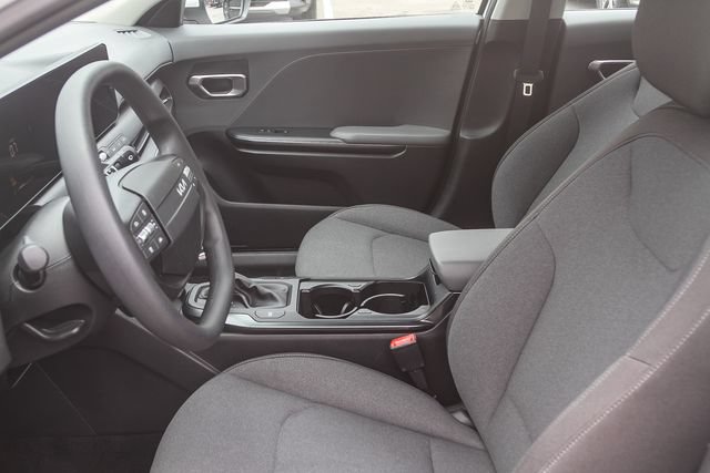 Certified 2025 Kia K4 FWD image 18