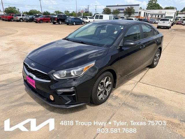 Certified 2021 Kia Forte LXS FWD image 3