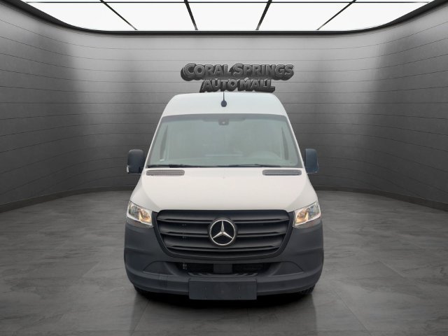 Used 2024 Mercedes-Benz Sprinter 2500 image 2