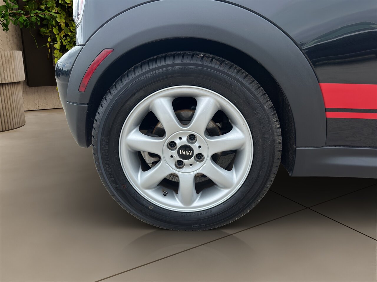 Used 2010 MINI Cooper Convertible FWD image 17