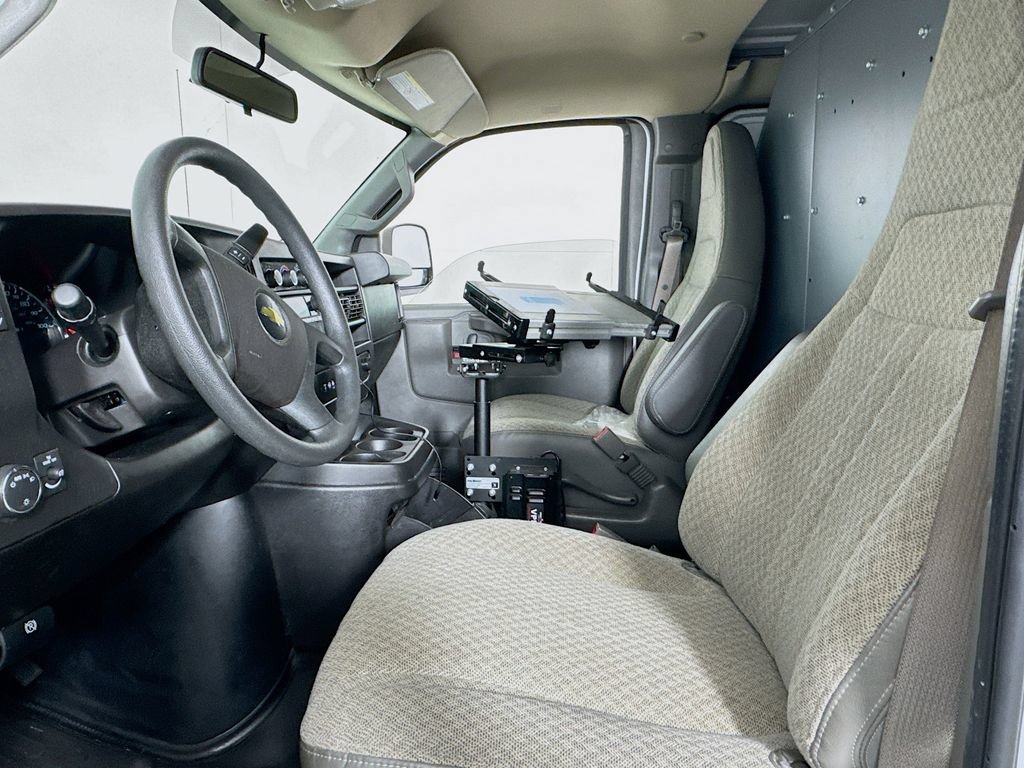 Used 2020 Chevrolet Express 2500 RWD image 10