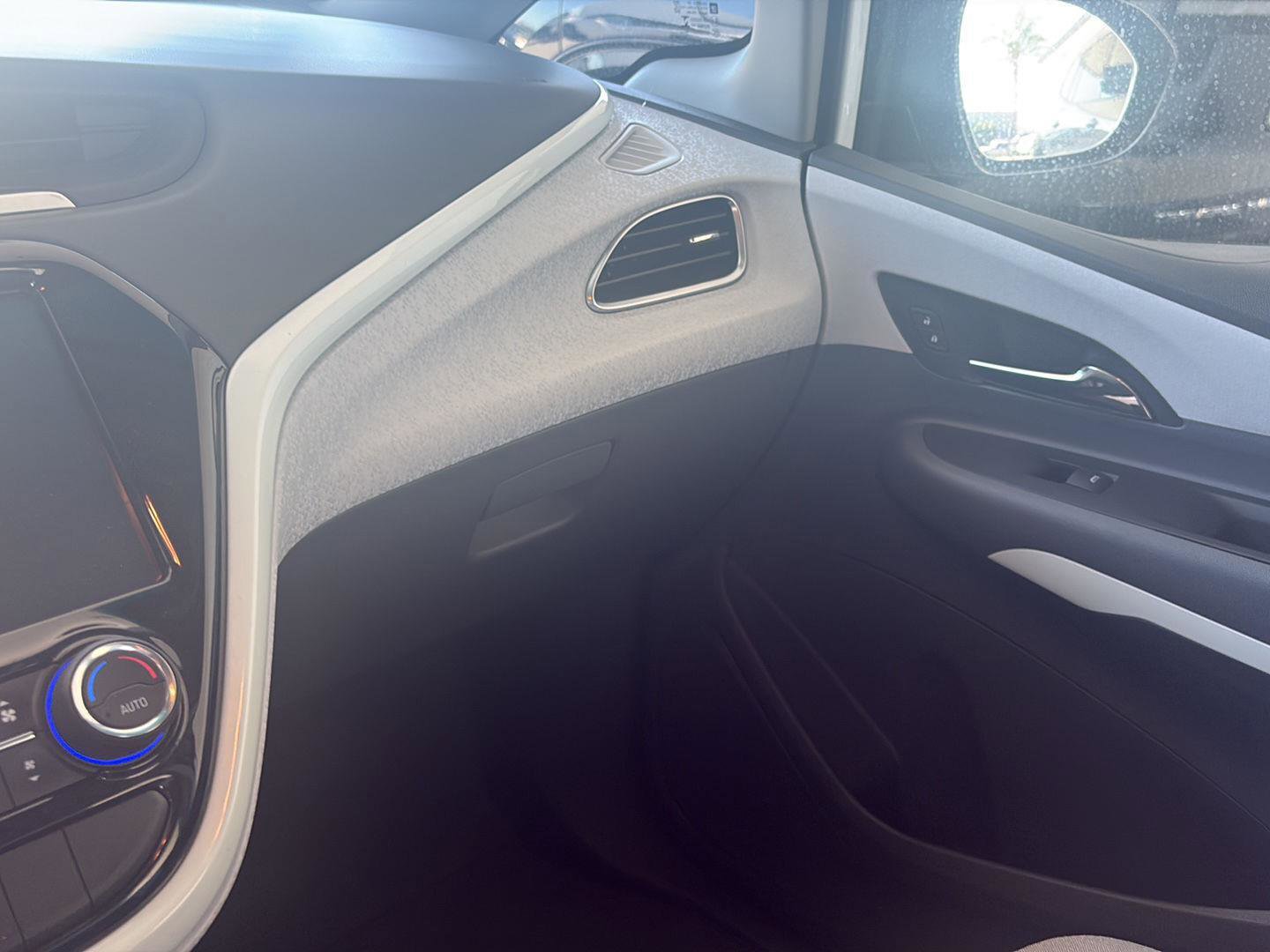 Used 2021 Chevrolet Bolt LT image 10