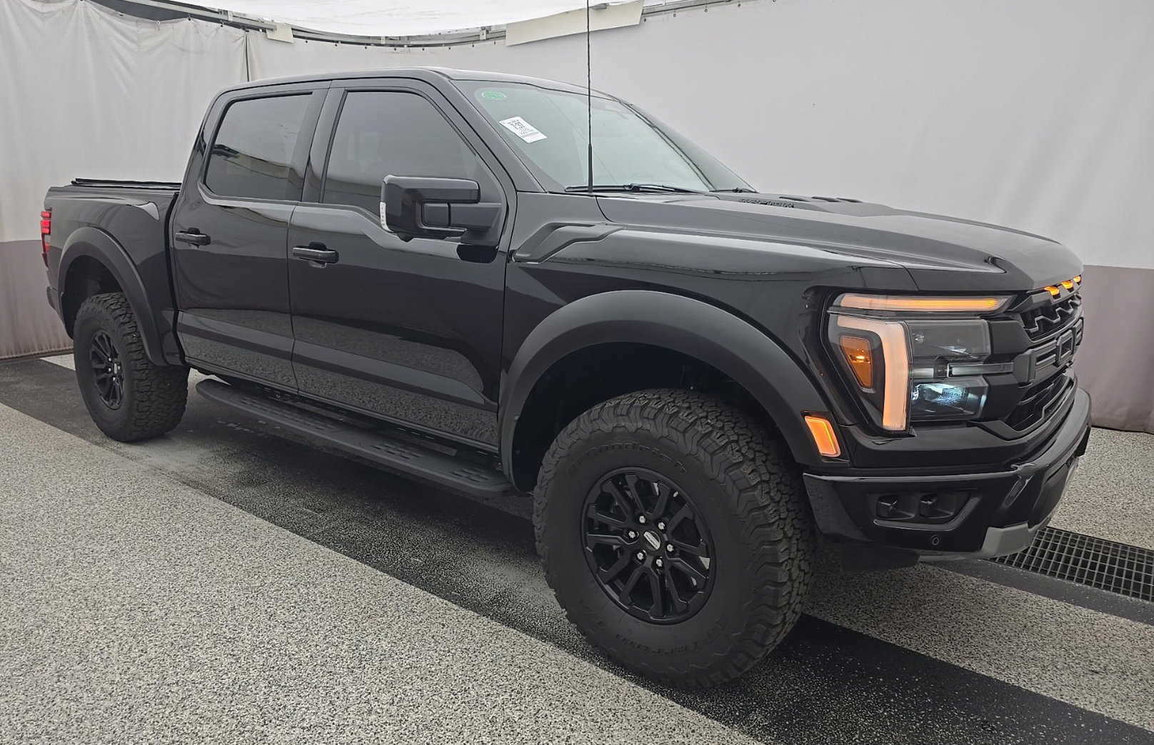 Used 2025 Ford F150 Raptor AWD/4WD image 3