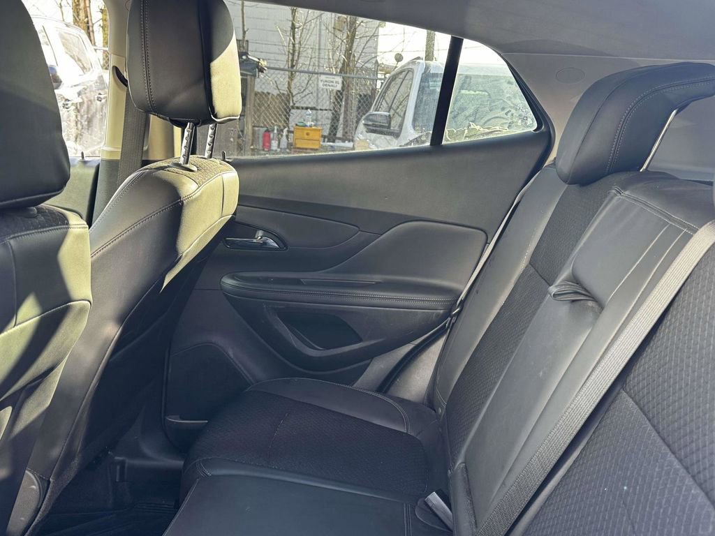 Used 2022 Buick Encore Preferred w/ Safety Package image 9