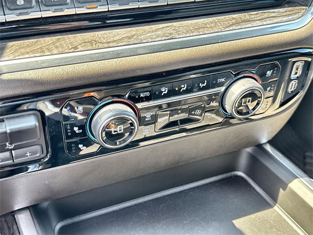 Certified 2024 Chevrolet Silverado 2500 LTZ w/ LTZ Premium Package image 18