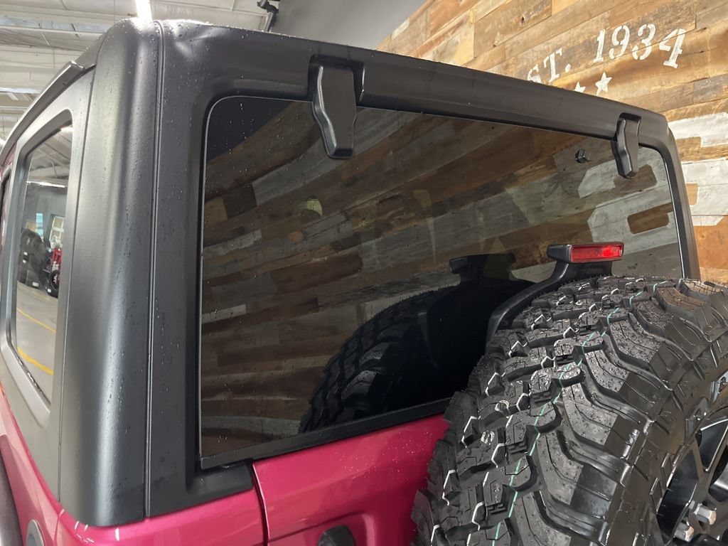 Used 2024 Jeep Wrangler Unlimited Sport AWD/4WD image 5