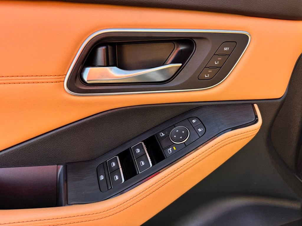 Used 2021 Nissan Rogue Platinum AWD/4WD image 15