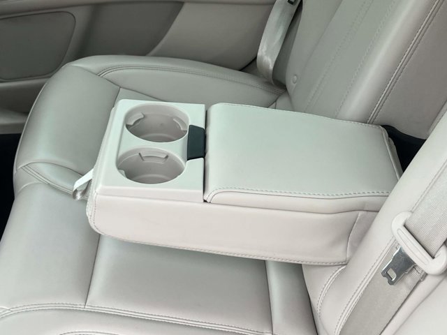 Used 2020 Lincoln MKZ w/ Convenience Package FWD image 10