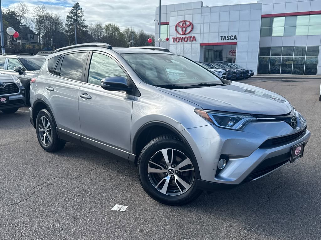 Used 2017 Toyota RAV4 XLE w/ Premium Special Value Package image 1