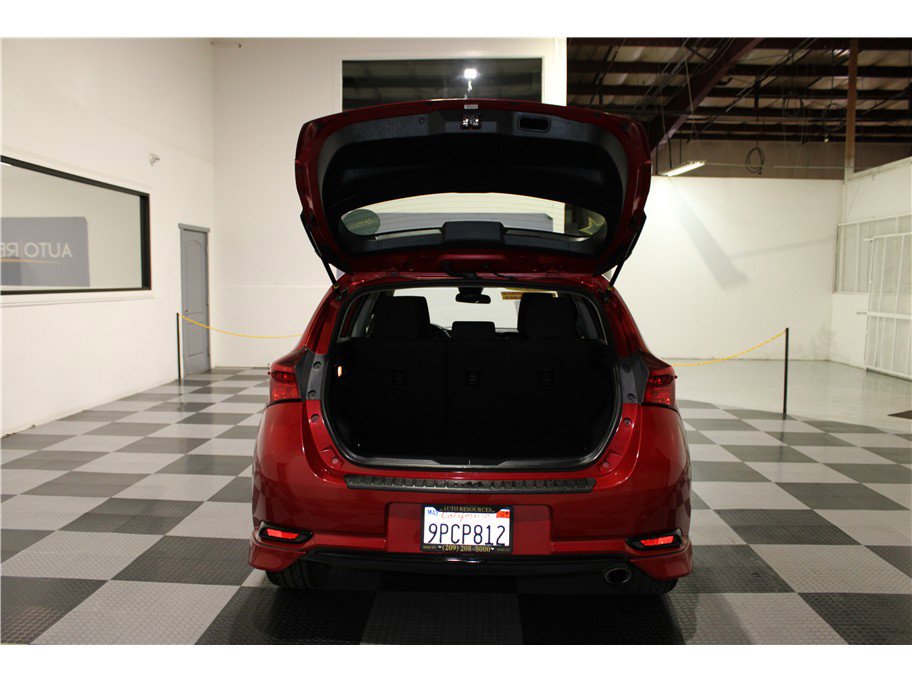 Used 2018 Toyota Corolla iM w/ All-Weather Mat Package image 19