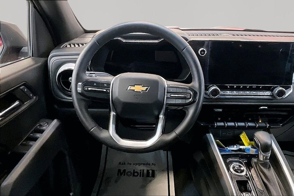 Used 2024 Chevrolet Colorado LT w/ LT Convenience Package II AWD/4WD image 10