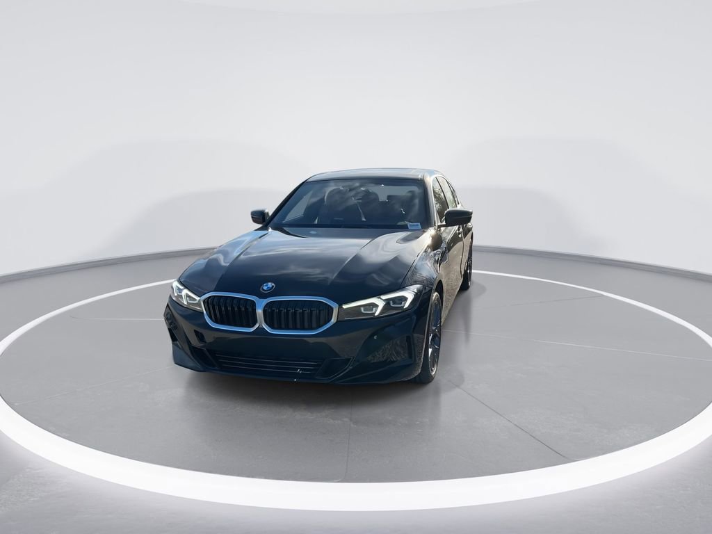 Used 2025 BMW 330i xDrive Sedan w/ M Sport Package image 3
