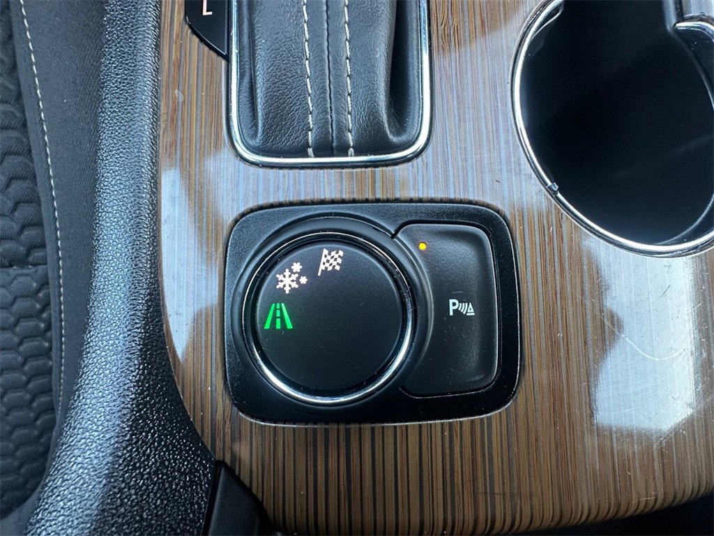 Used 2019 GMC Acadia SLE w/ Driver Alert Package I image 23