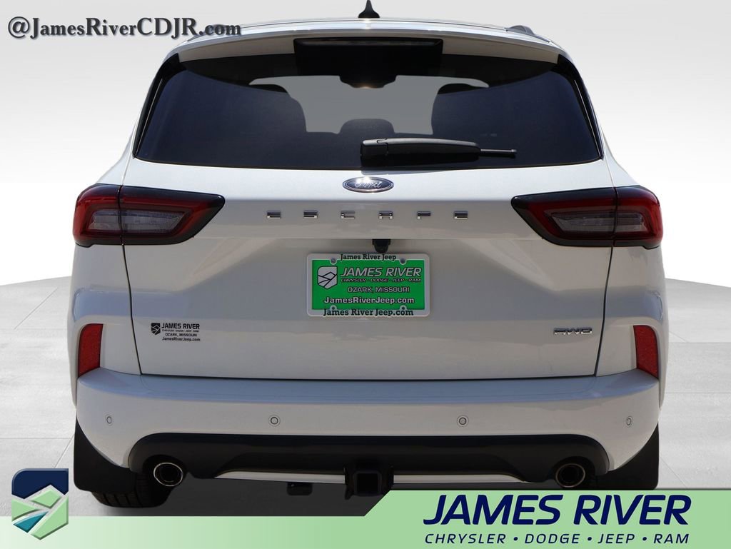 Used 2023 Ford Escape ST-Line Select w/ Tech Pack #2 AWD/4WD image 4