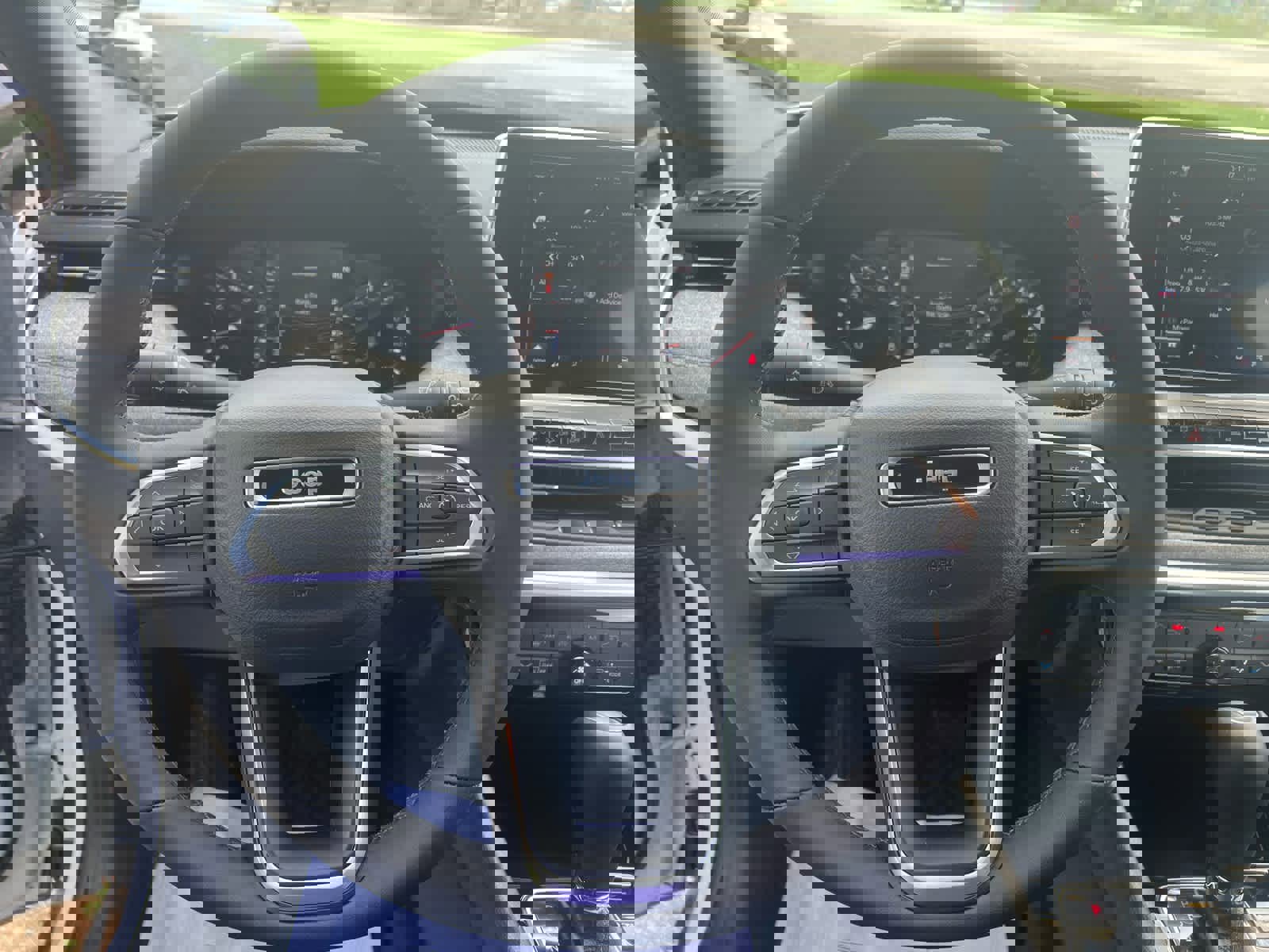 New 2025 Jeep Compass Latitude w/ Convenience Group image 21