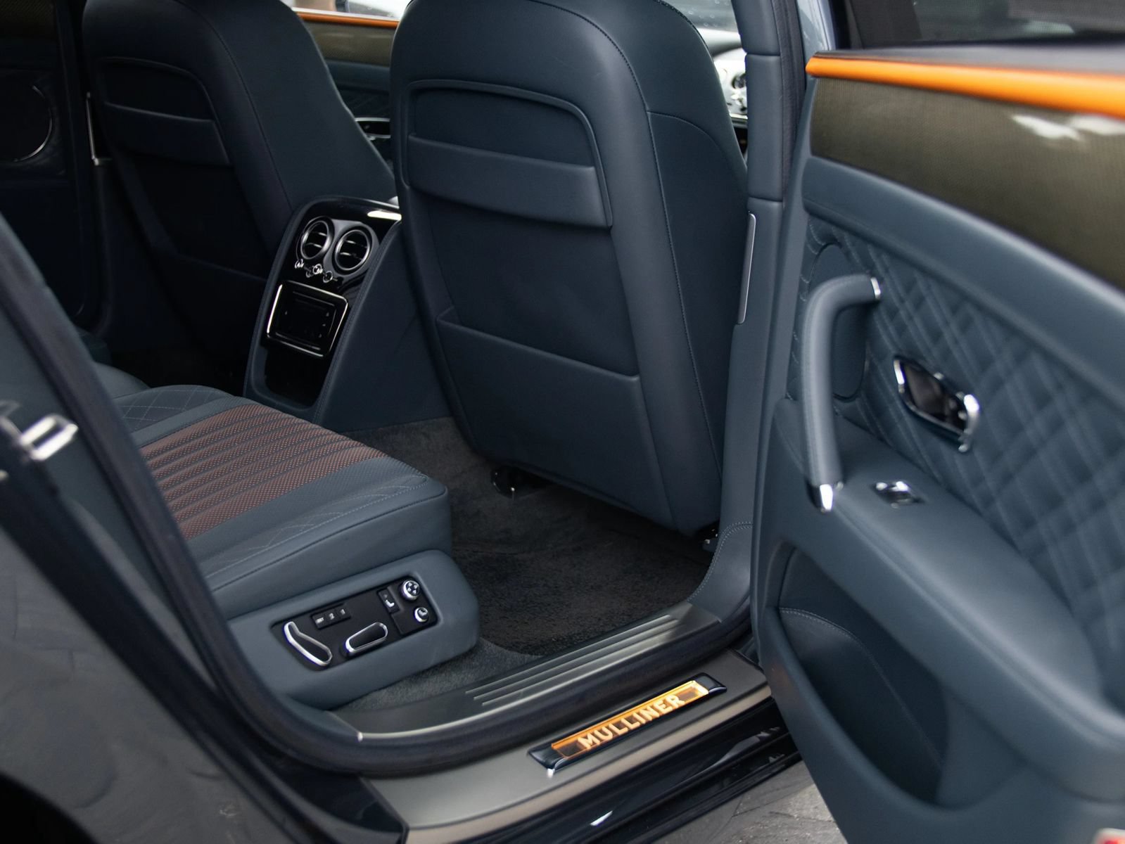 Used 2018 Bentley Flying Spur S V8 AWD/4WD image 41