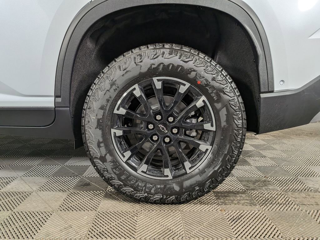 New 2026 Chevrolet Traverse Z71 w/ Enhanced Driving Package image 13