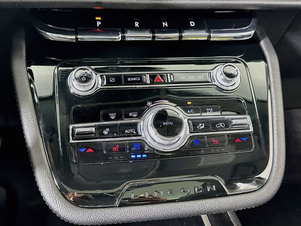 Used 2022 Lincoln Corsair AWD w/ Premium Package image 18