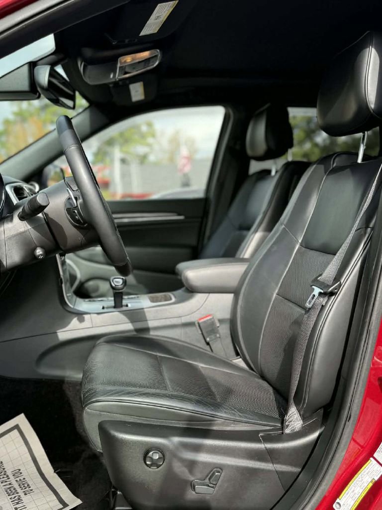Used 2015 Jeep Grand Cherokee High Altitude RWD image 11