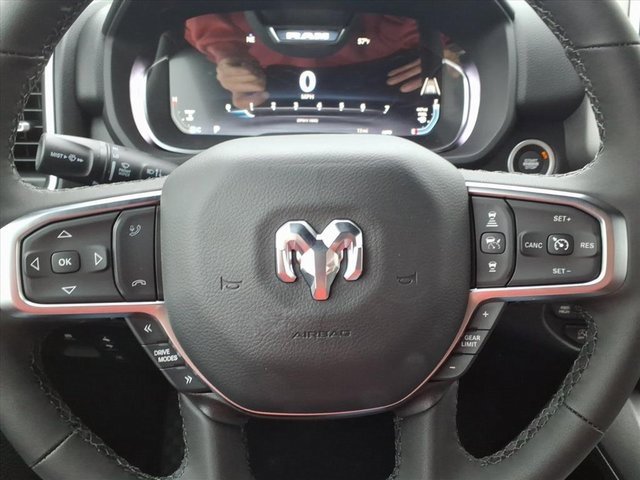 New 2026 RAM 1500 4x4 Crew Cab image 13