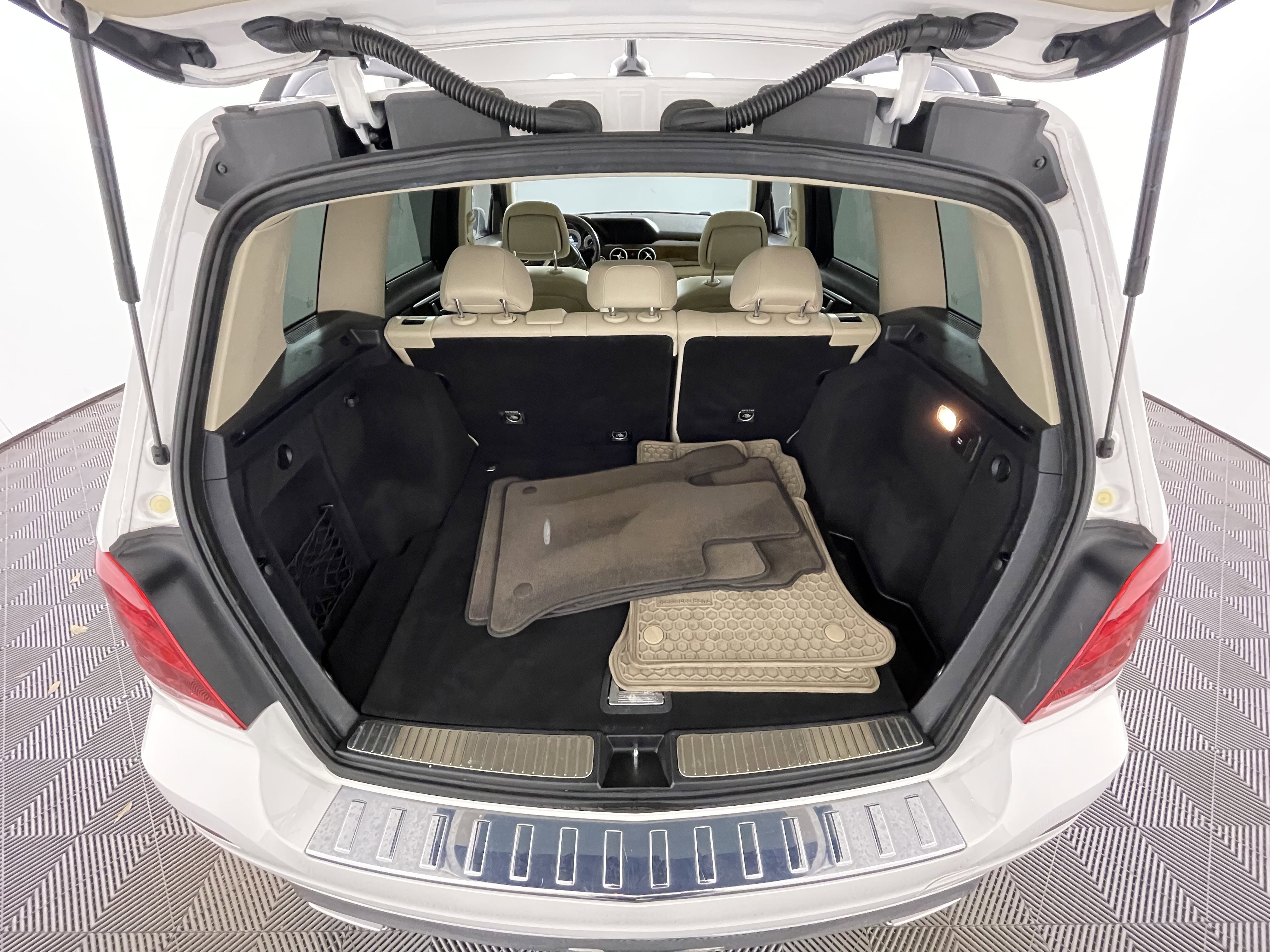 Used 2015 Mercedes-Benz GLK 350 4MATIC image 19