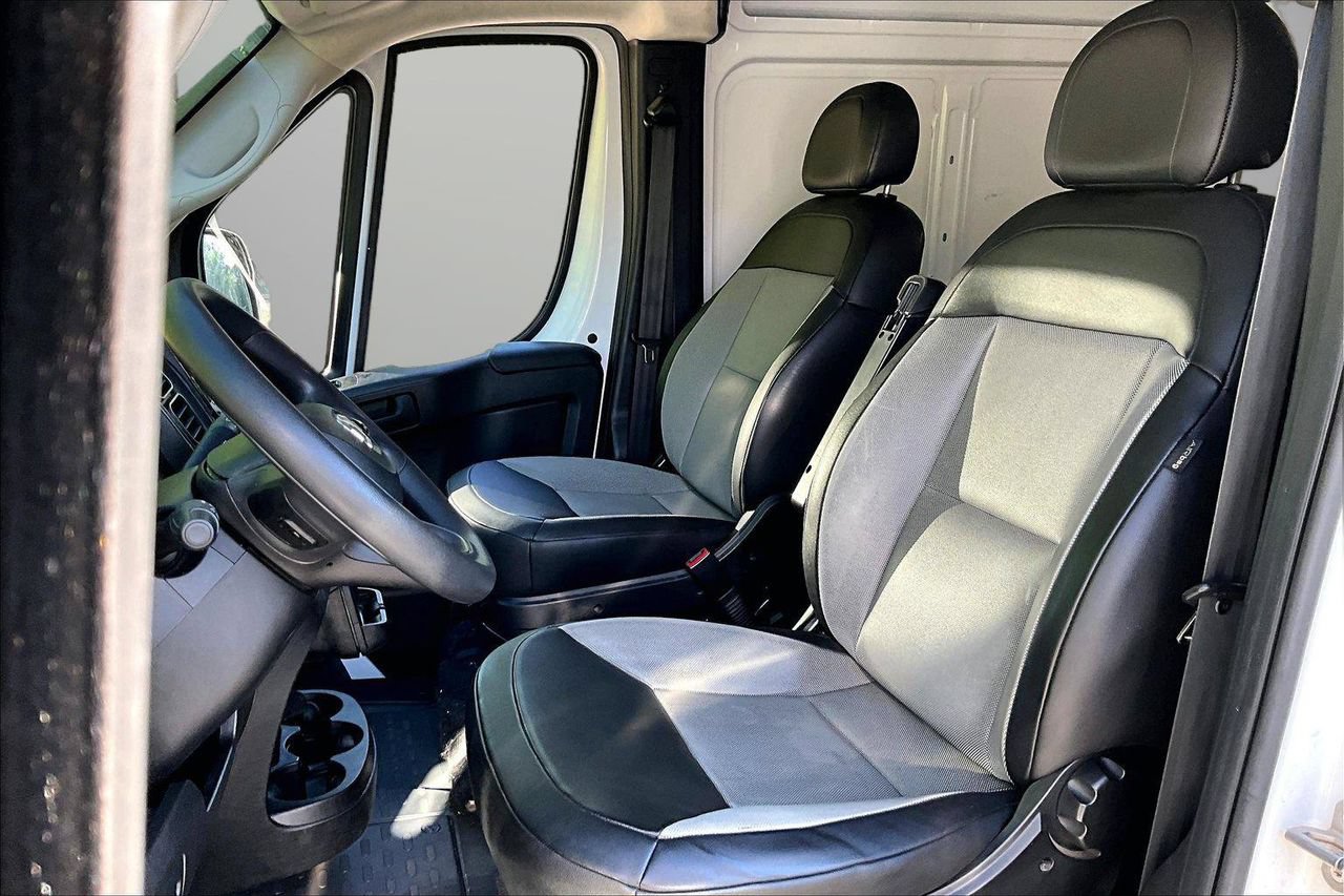 Used 2024 RAM ProMaster 2500 w/ Convenience Group FWD image 19