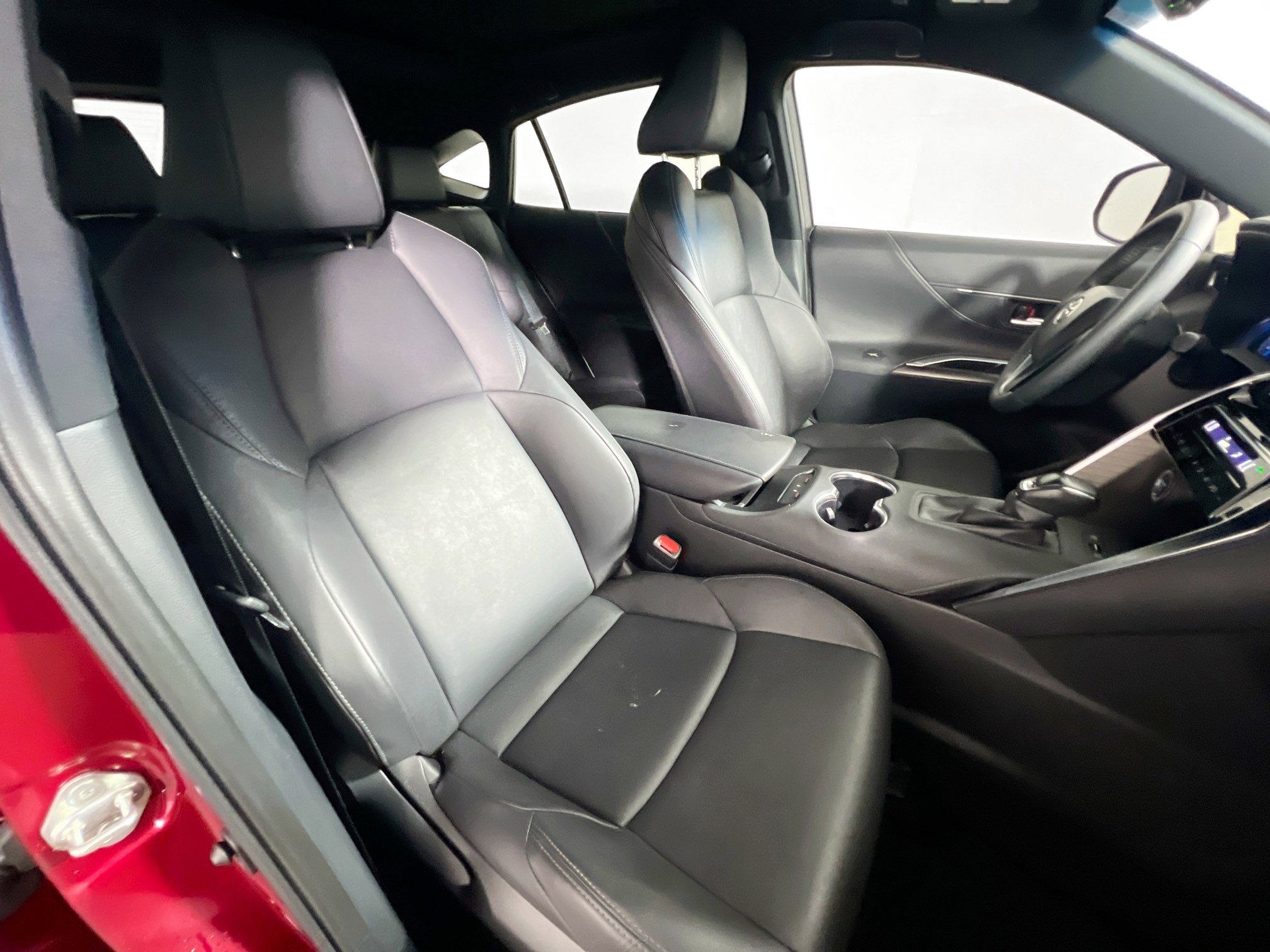 Used 2024 Toyota Venza Nightshade AWD/4WD image 31