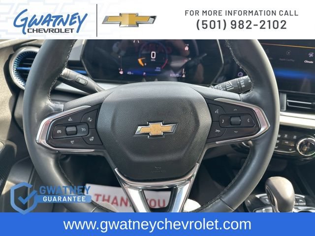 Used 2025 Chevrolet Trax LT w/ LT Convenience Package FWD image 16
