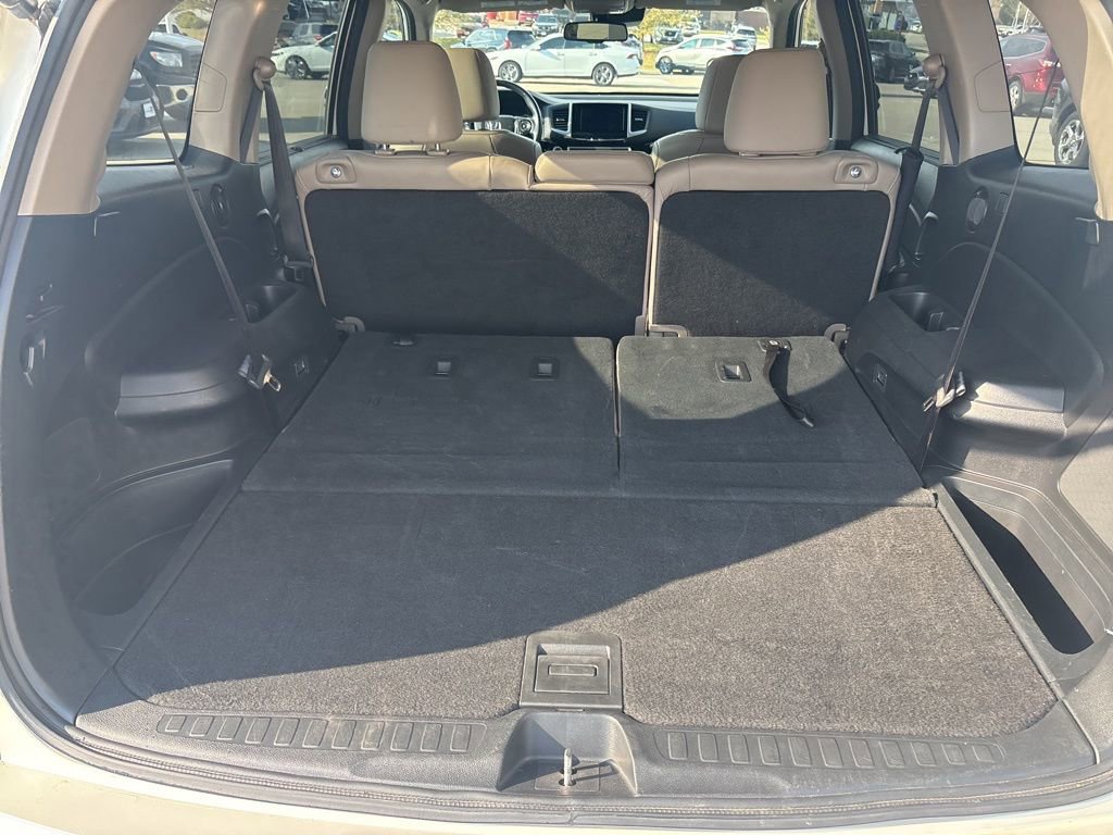 Used 2016 Honda Pilot Touring image 45