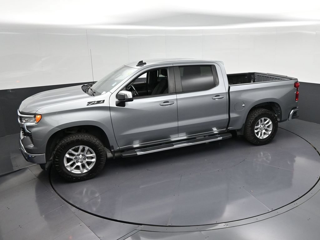 Used 2023 Chevrolet Silverado 1500 LT w/ Z71 Off-Road Package AWD/4WD image 15