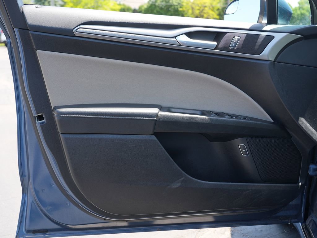 Used 2018 Ford Fusion S FWD image 14