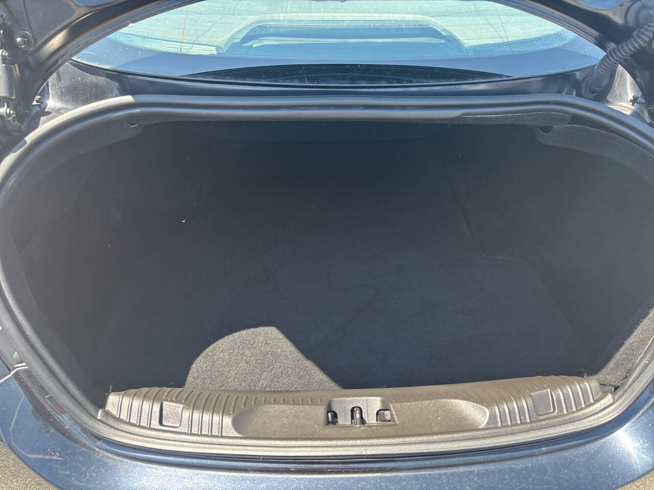 Used 2012 Jaguar XF Portfolio RWD image 28