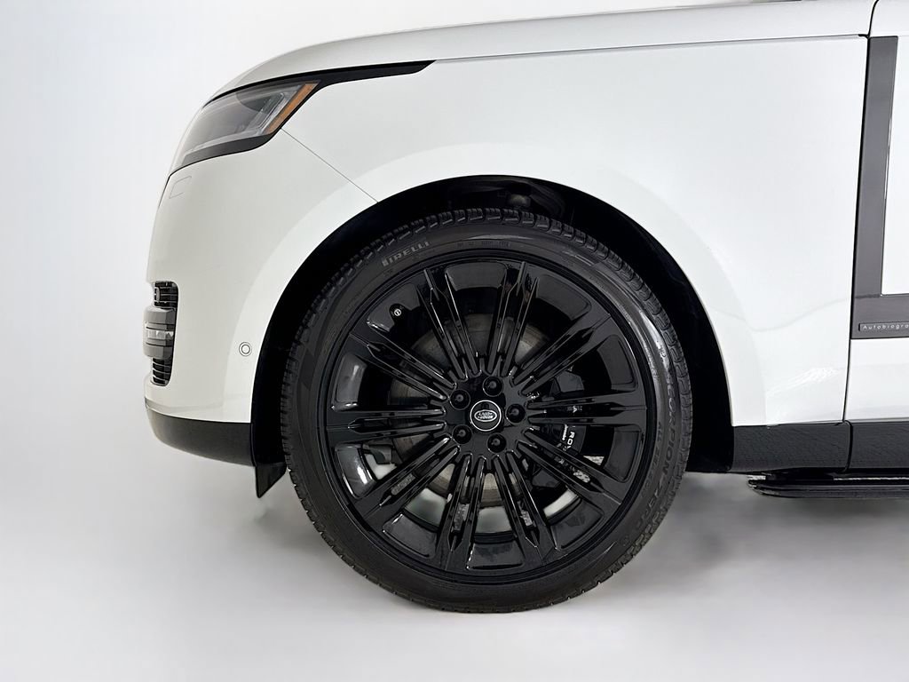 Used 2024 Land Rover Range Rover Long Wheelbase Autobiography image 29