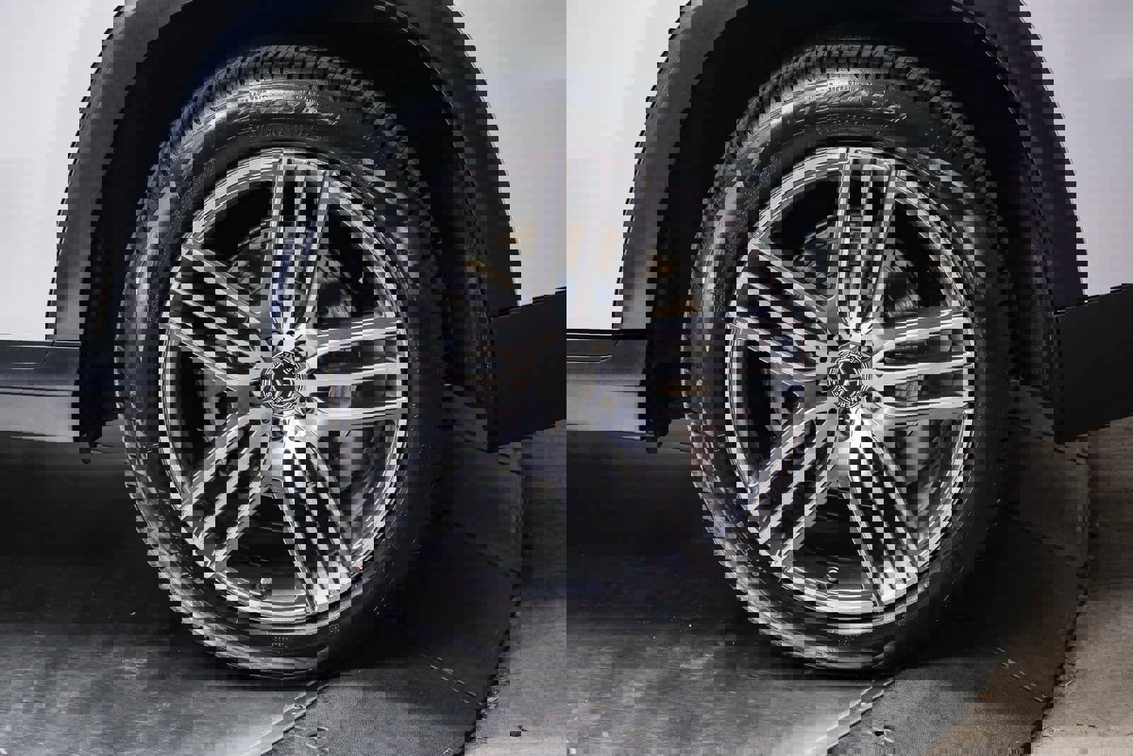 Certified 2023 Mercedes-Benz GLS 450 4MATIC image 9