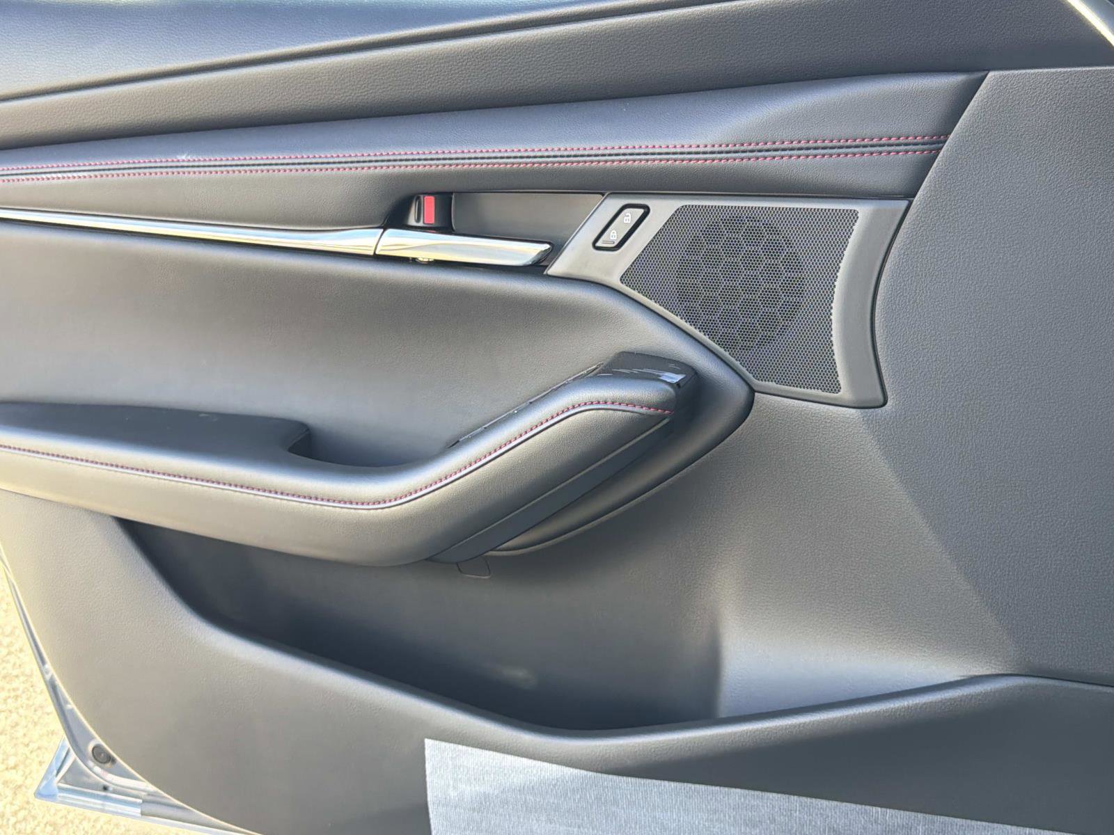 New 2026 MAZDA MAZDA3 Carbon image 18