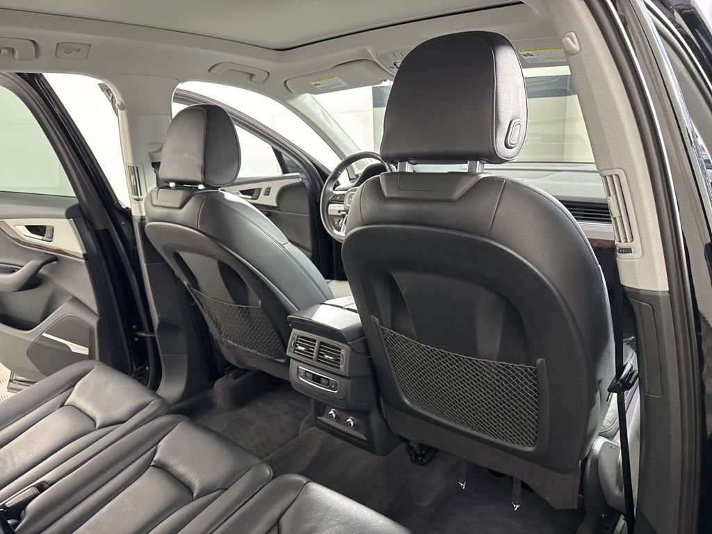 Used 2018 Audi Q7 2.0T Premium Plus w/ Premium Plus Package AWD/4WD image 22